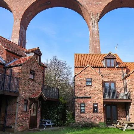 No 15 Riverside Walk Mallard Hébergement de vacances *