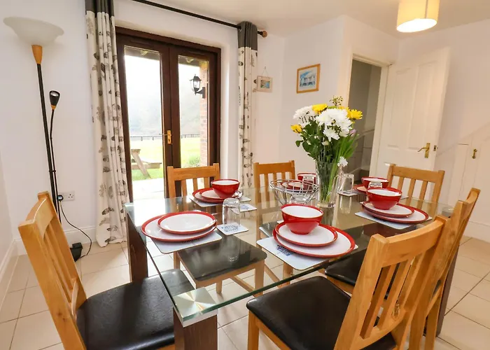 No 15 Riverside Walk Mallard Holiday home Whitby